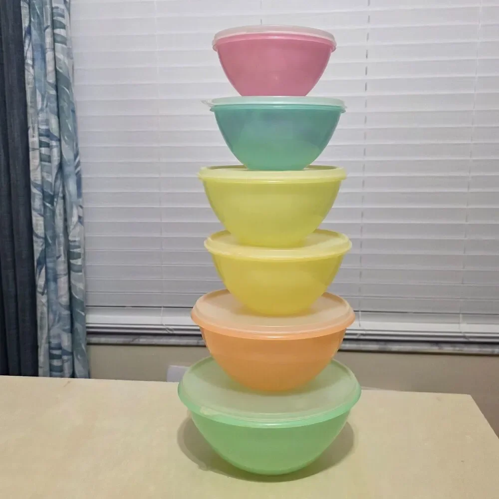 Vintage Tupperware Wonderlier Nesting Bowls Set 6 Pastel Colors w/ Lids